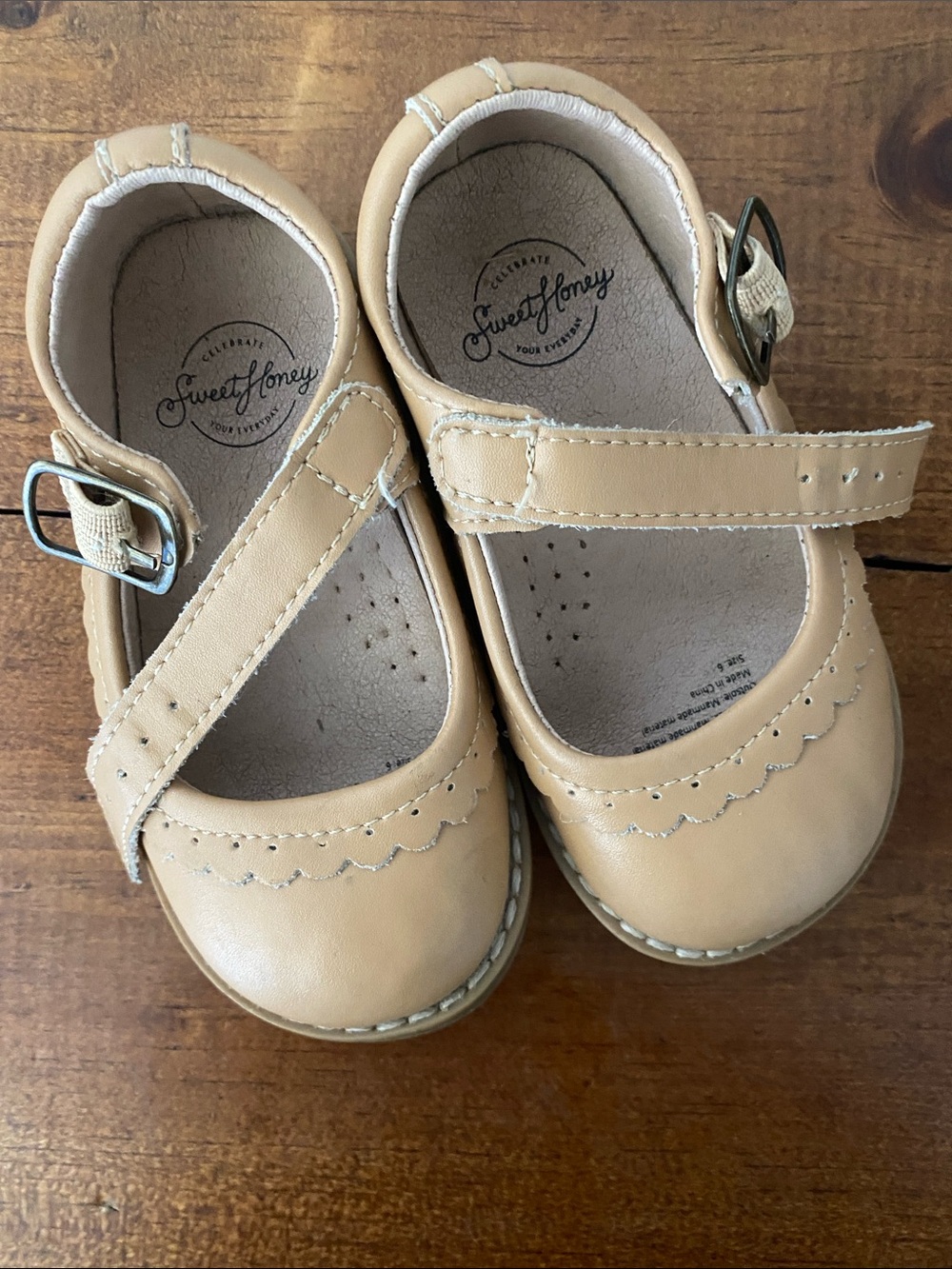SweetHoney Girls Mary Jane Shoes in Tan